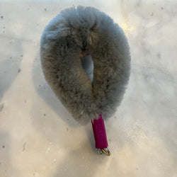 Shearling Fur Grip (Color: Light Gray)